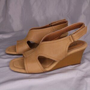 Clarks Collection Tan Leather Open Toe Wedge Sandals Size 8 NWOB